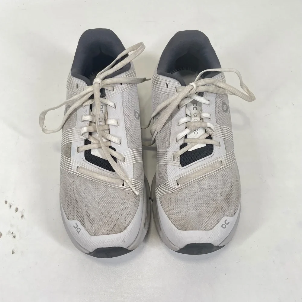 On Cloudgo Womens 8.5 Running Shoes White Grey 55.98625 CloudTec No Insoles